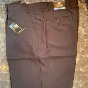 NWT AHEAD Men’s Golf Performance Shorts. Black. Size 40